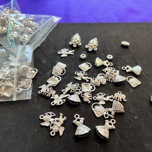 📌20 Pendants for Charms  2.7oz Antiqued Silver Plated Metal Charms for Jewelry